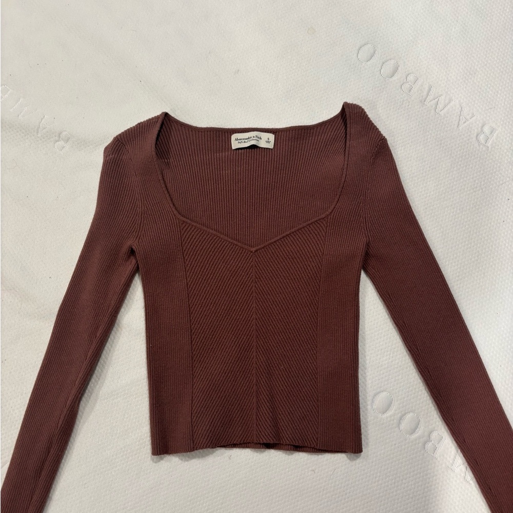 Abercrombie & Fitch Ribbed Long Sleeve Top in Dark Brown